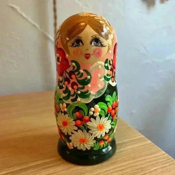 Russian Nesting or Stacking Dolls Matryoshka  6" Tall, 5 Dolls Wood Floral Theme - Picture 8 of 10